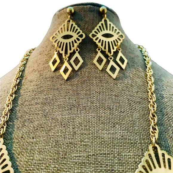 Vintage Sarah Coventry MANDARIN MAGIC Necklace Gold Tone Bib Necklace & Earrings - Picture 3 of 11